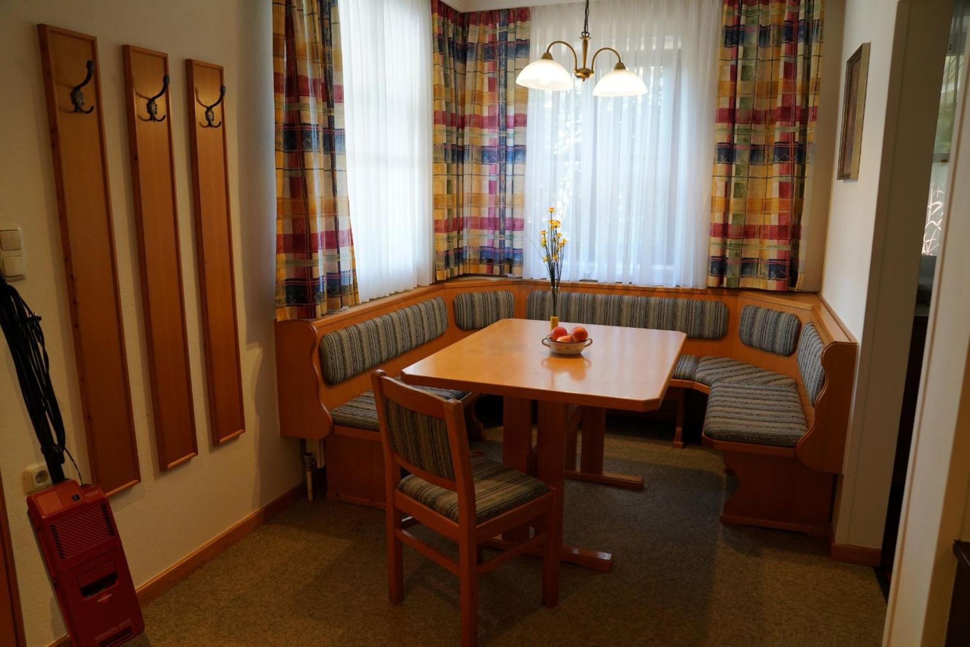 Pension Thermenland Лойперсдорф-бай-Фюрстенфельд Экстерьер фото
